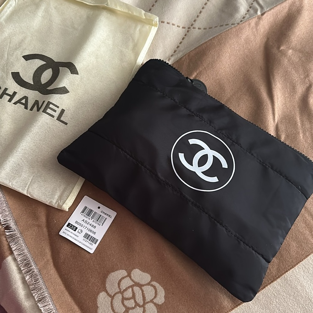 Chanel Black Pouch - Picture 4 of 10
